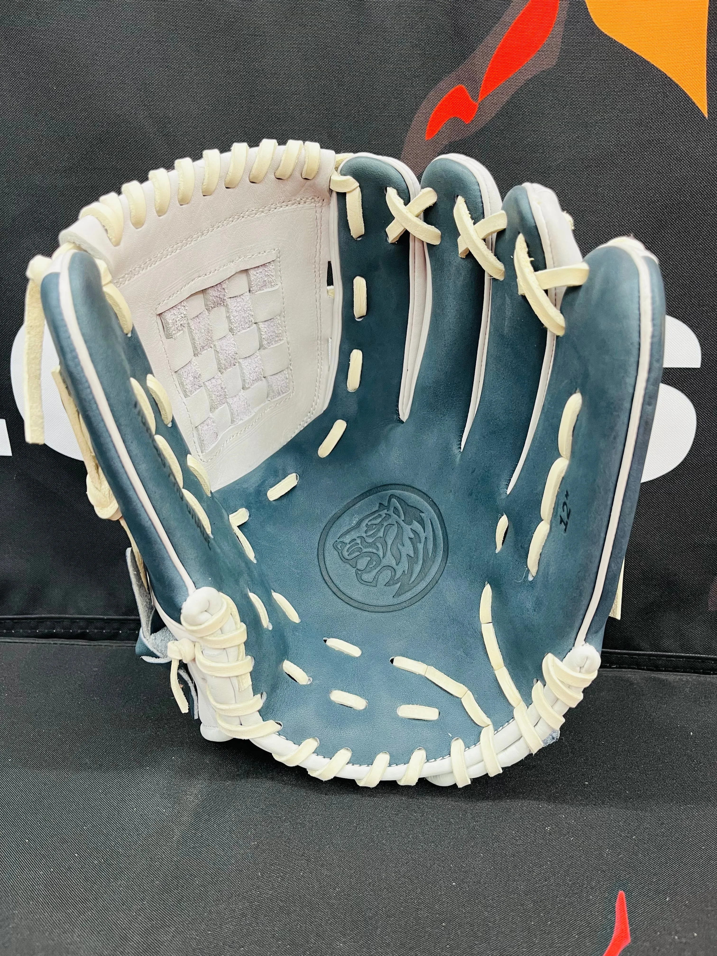 12" RHT PRO GRADE BASKET WEB WHITE/NAVY