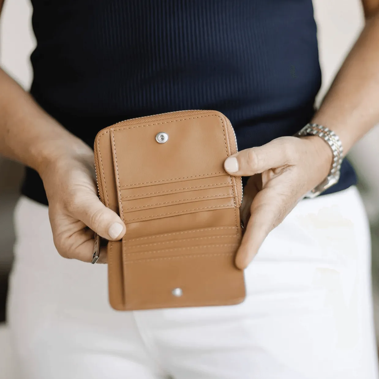 Bobby Wallet | Tan